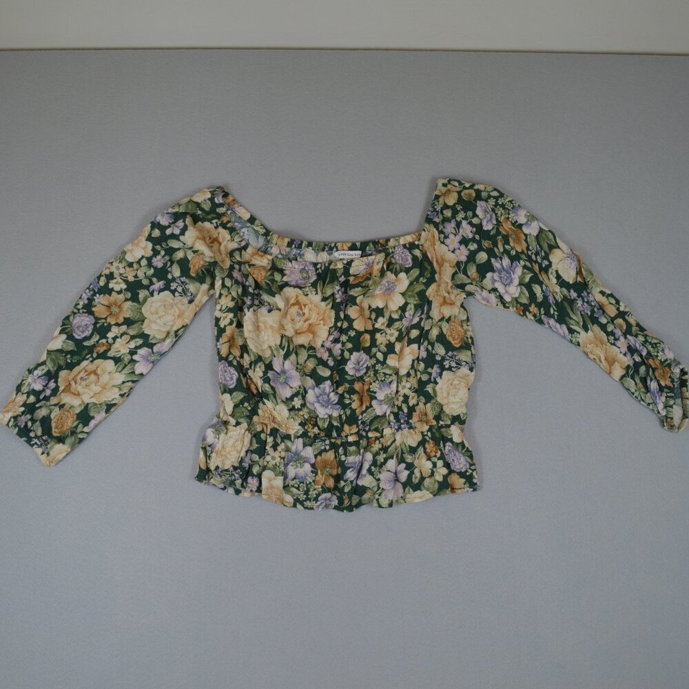 🌼 American Eagle Floral Off-Shoulder Peplum Crop Top